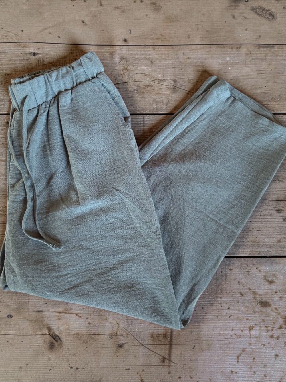 Zenana Outfitters Women’s Slate Blue Drawstring Ankle Pants Size Large NWOT!